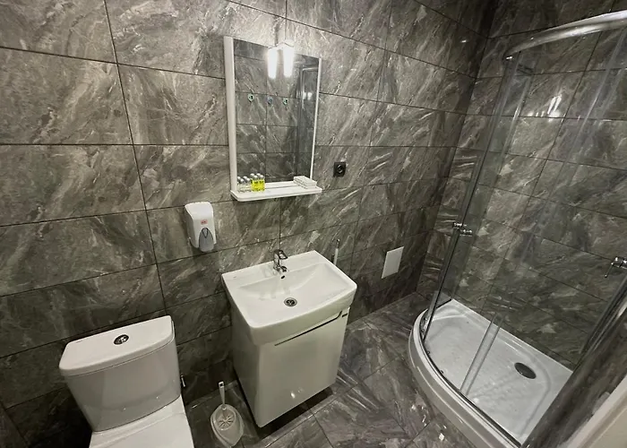 Hotel Kyiv *