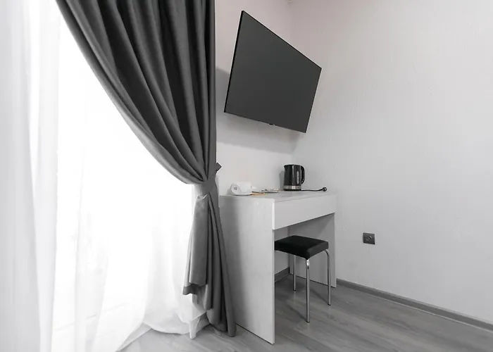 Kyiv Otel *