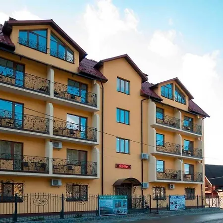 Kyiv Hotel Skhidnytsia